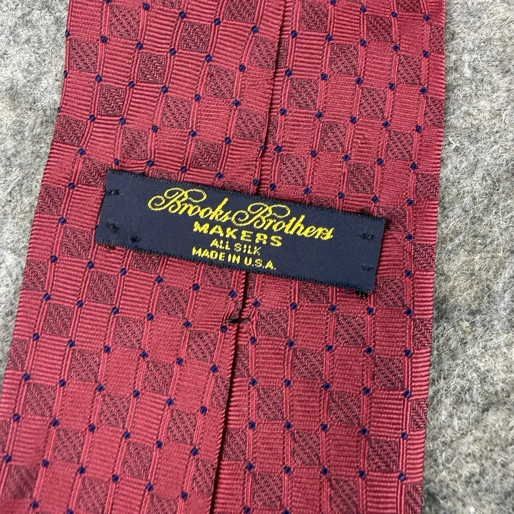 Brooks Brothers Red  Blue Square Tie Made In USA 100% Silk Geometric Classic